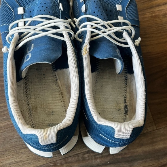 ON Cloud Womens Running Sneakers - Picture 8 of 14